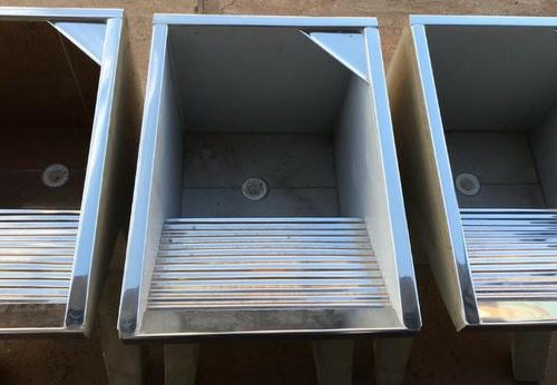 foto_5271_5996.jpg TANQUE DE CONCRETO PEQUENO COM BORDA DE INOX 40L - A2M